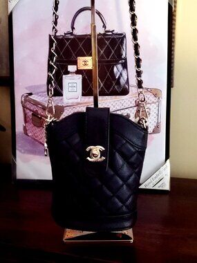 VIP/GWP Black Quilted Vegan Leather Crossbody Chain Bag
